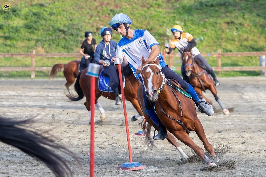 Posted @withrepost • @alessio.pozzato.foto 📸 Winter Scudy Pair 2022 - 📍 J & G La Scuderia - Cavaglià (BI)
•
•
•
•
•
#canonitalia #alessiopozzatofoto #sport #equitazione #fise #mountedgames #ponymountedgames #fisepiemonte #horse #cavalli #SportEquestri #equestrianlife #equine #pony #horseriding #horsestagram #riding #cheval #mountedgamesworld @la_scuderiajg